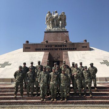Monument « Aux Morts des Armées de Champagne » à Sainte-Marie-à-Py