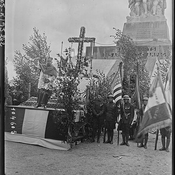 Monument « Aux Morts des Armées de Champagne » à Sainte-Marie-à-Py