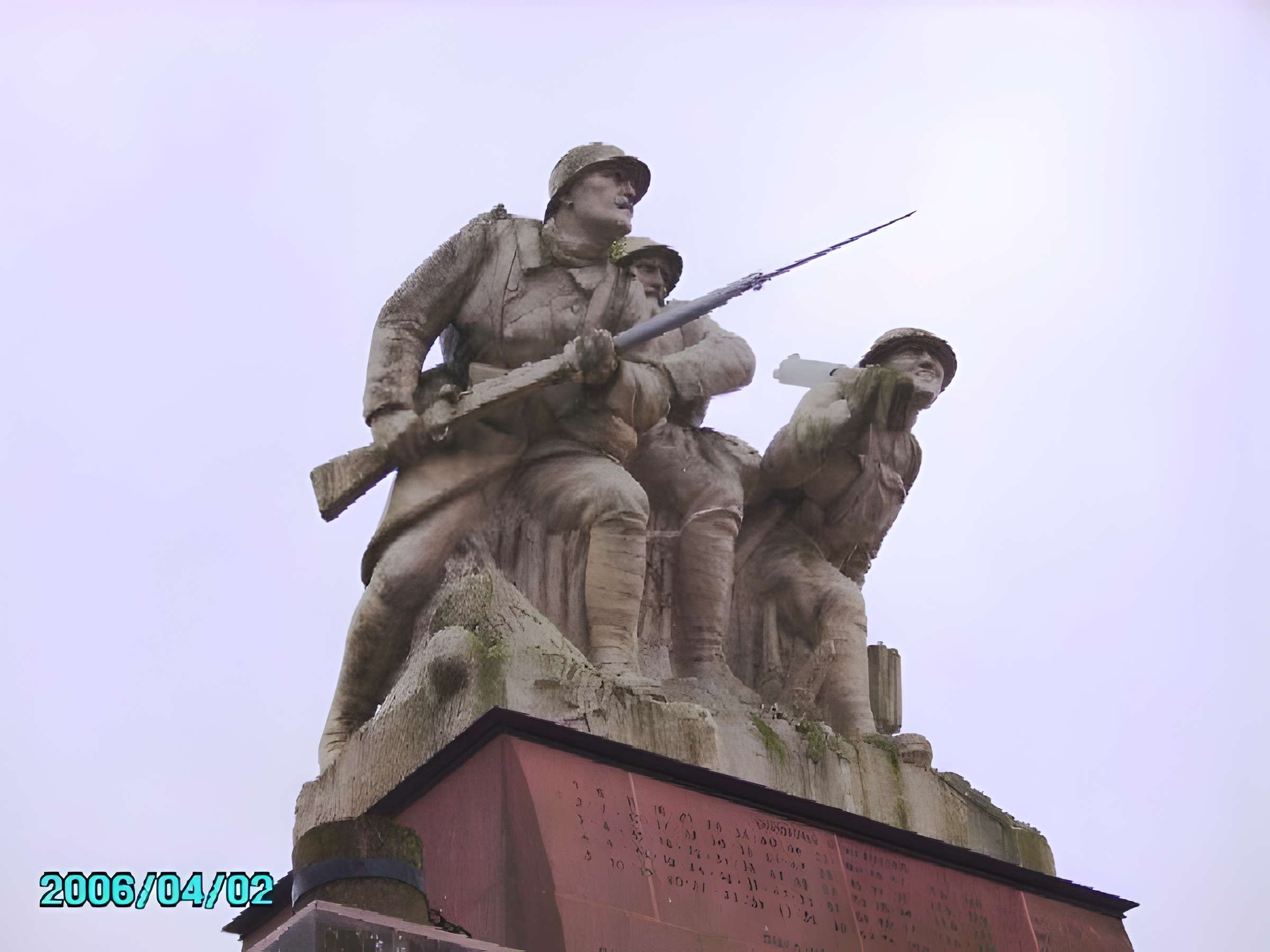 Monument « Aux Morts des Armées de Champagne » à Sainte-Marie-à-Py