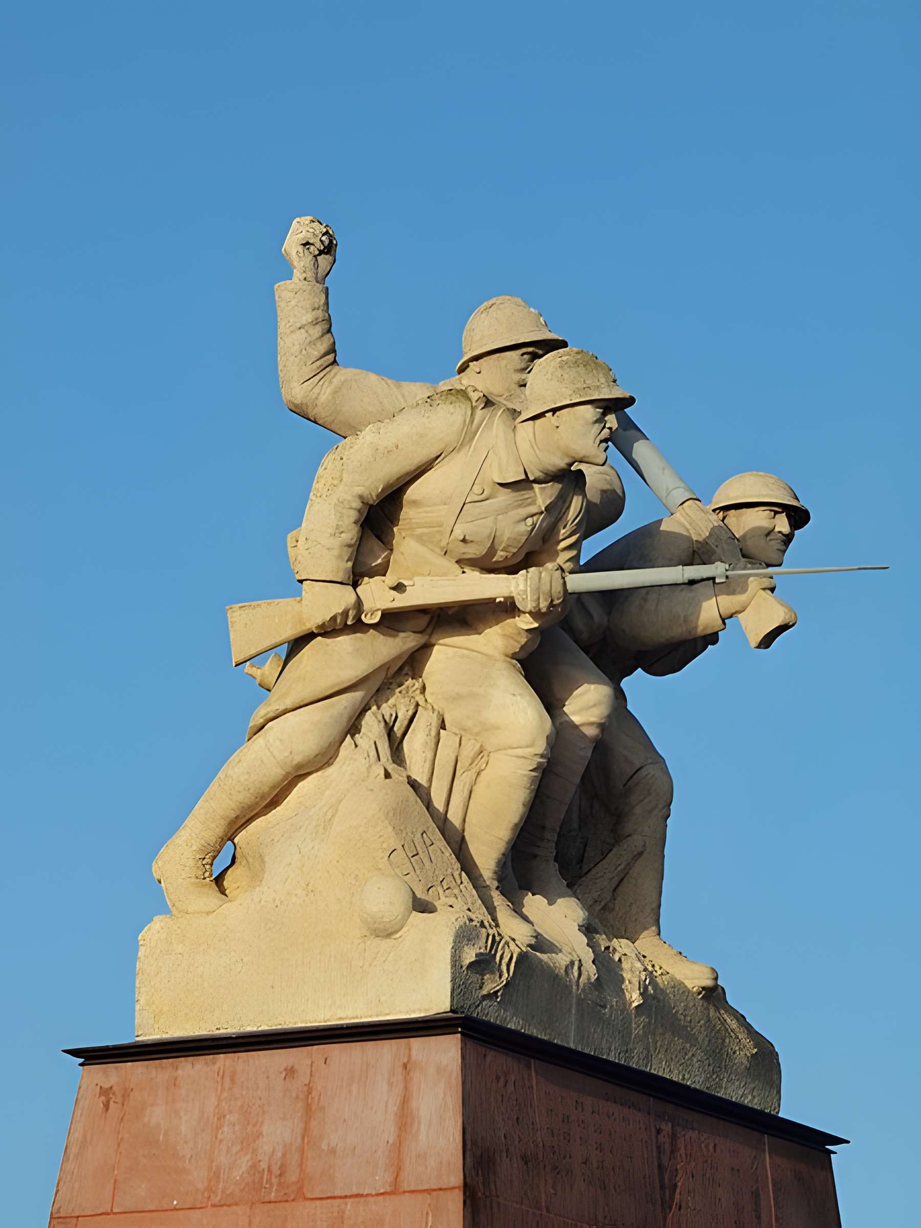Monument « Aux Morts des Armées de Champagne » à Sainte-Marie-à-Py