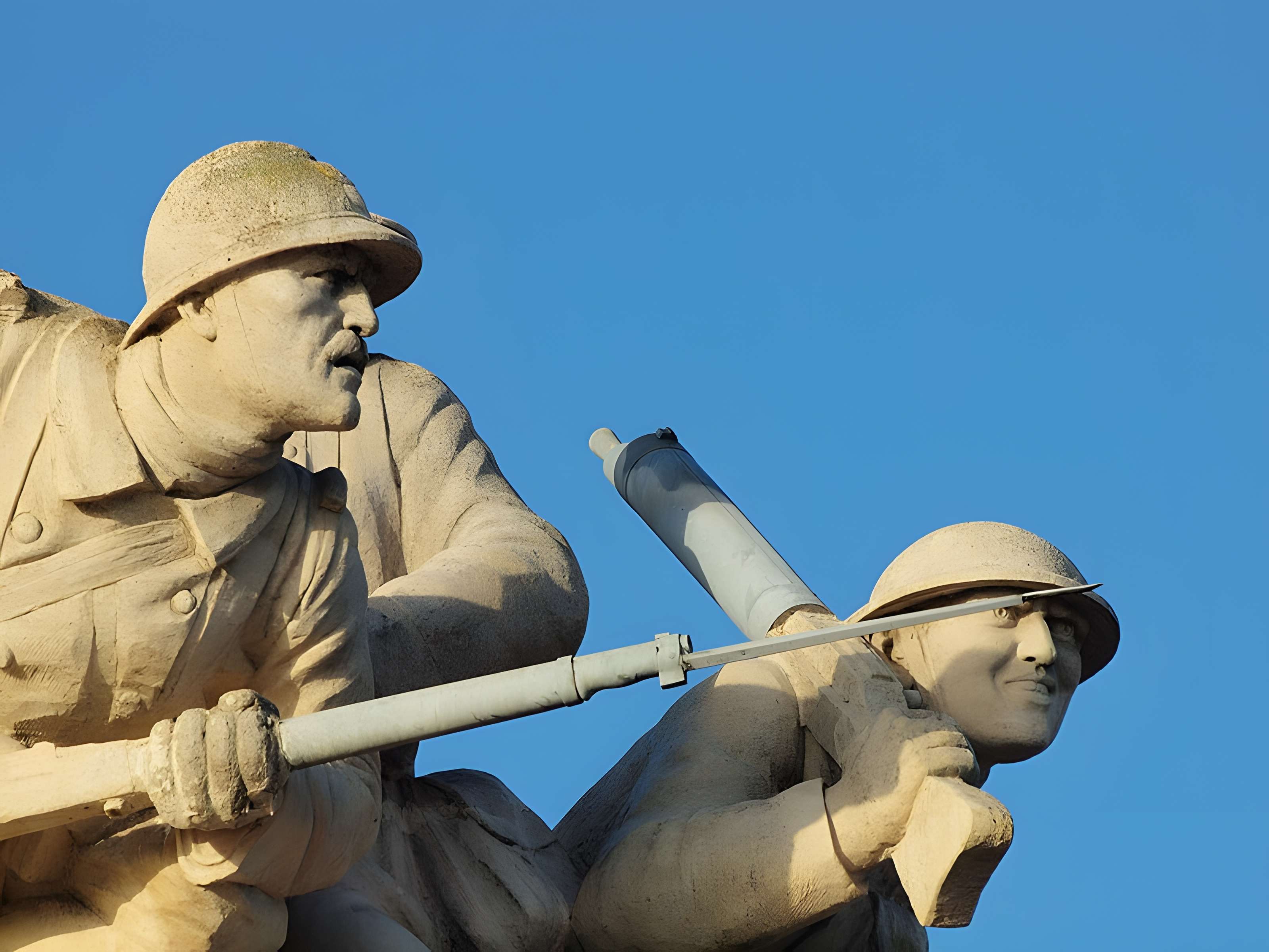 Monument « Aux Morts des Armées de Champagne » à Sainte-Marie-à-Py
