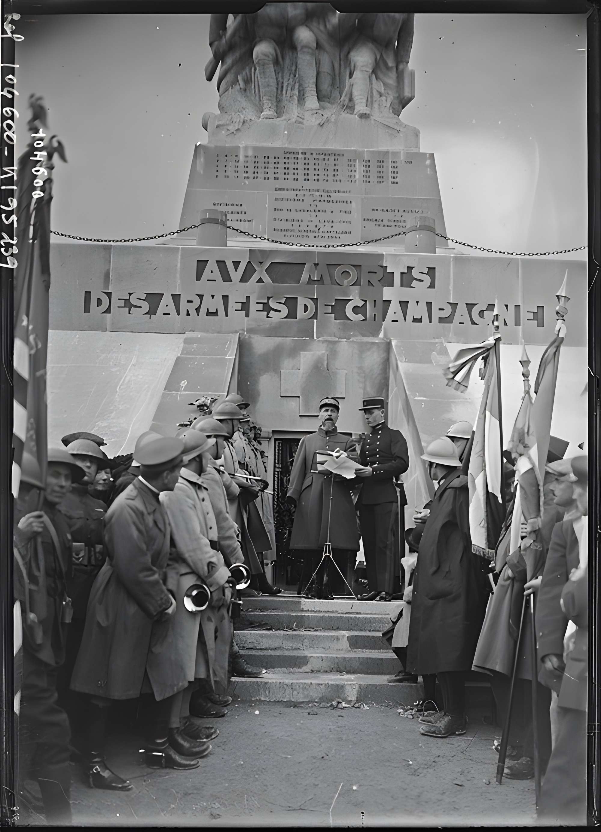 Monument « Aux Morts des Armées de Champagne » à Sainte-Marie-à-Py