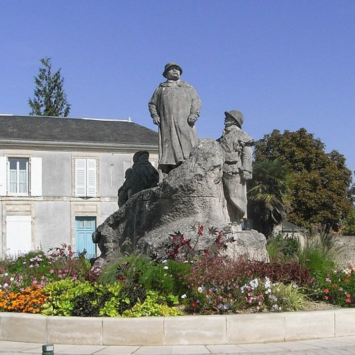 Photo de Monument à Georges Clemenceau à Sainte-Hermine