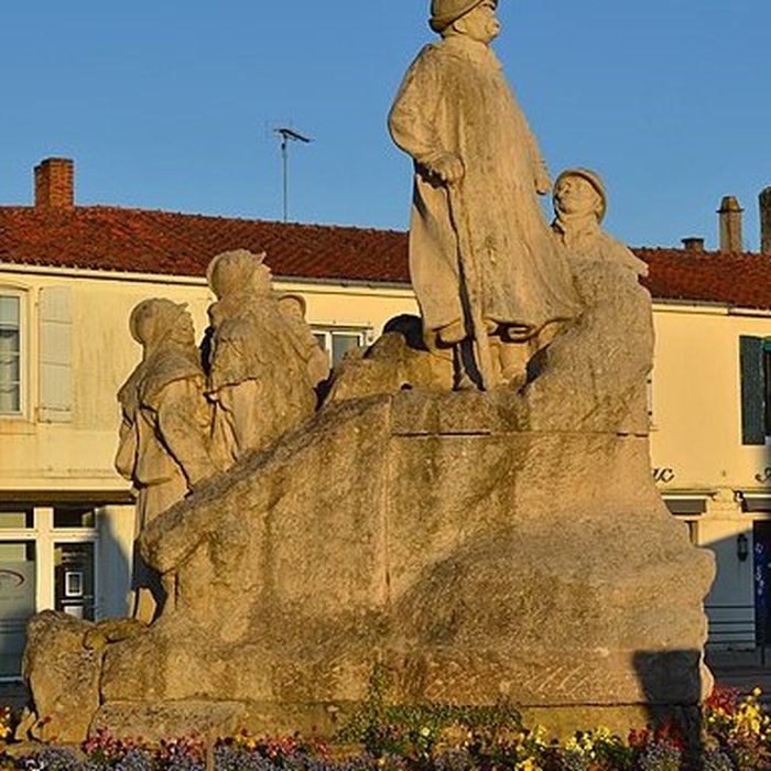Photo de Monument à Georges Clemenceau à Sainte-Hermine
