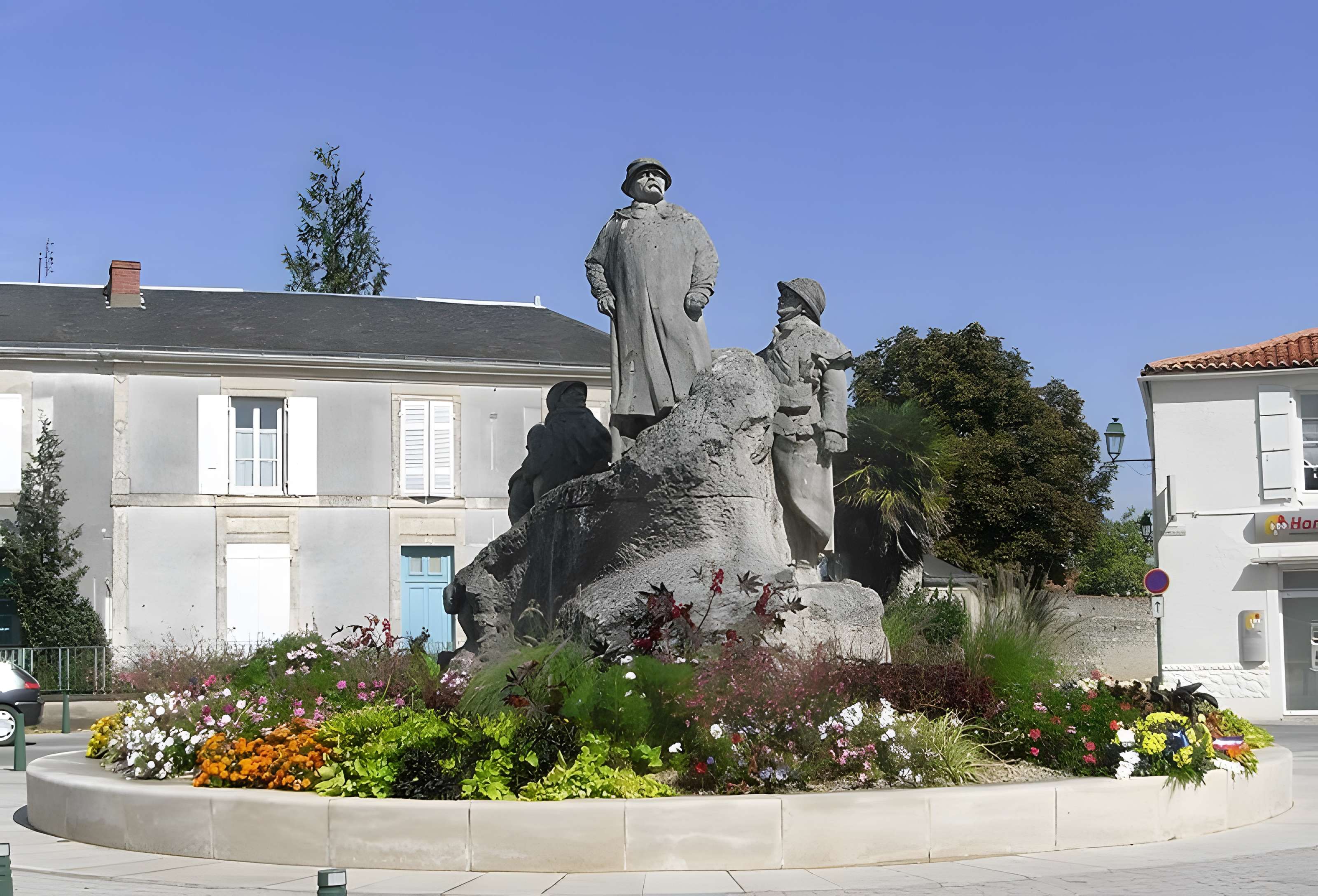 Monument à Georges Clemenceau à Sainte-Hermine 