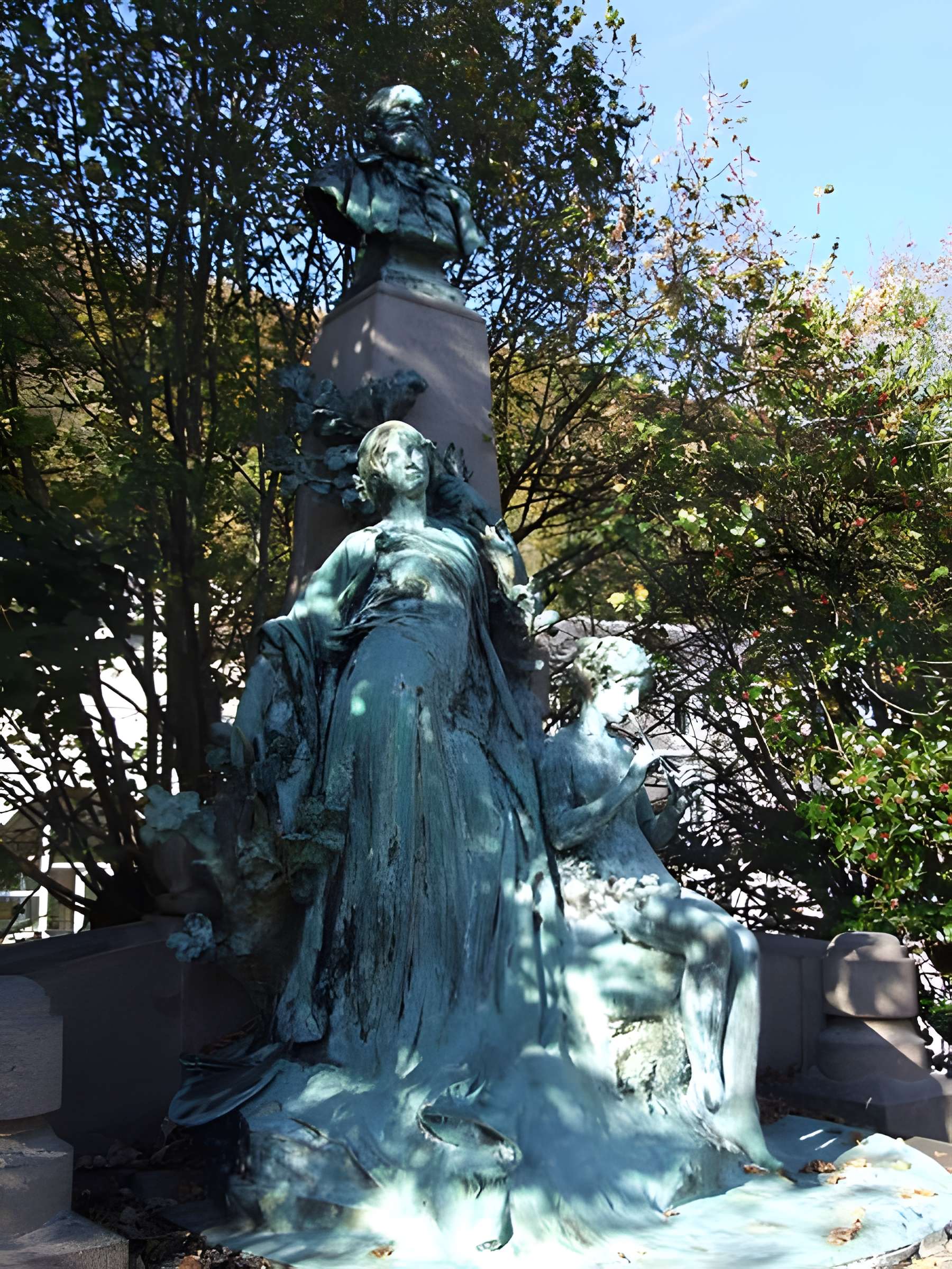 Monument au peintre Louis Français de Plombières-les-Bains 