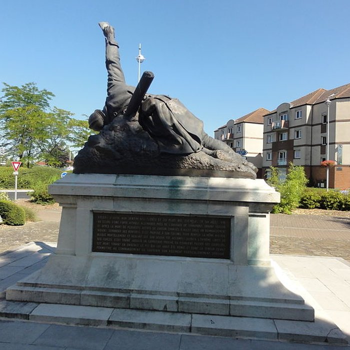 Photo de Monument au soldat Marche à Bully-les-Mines