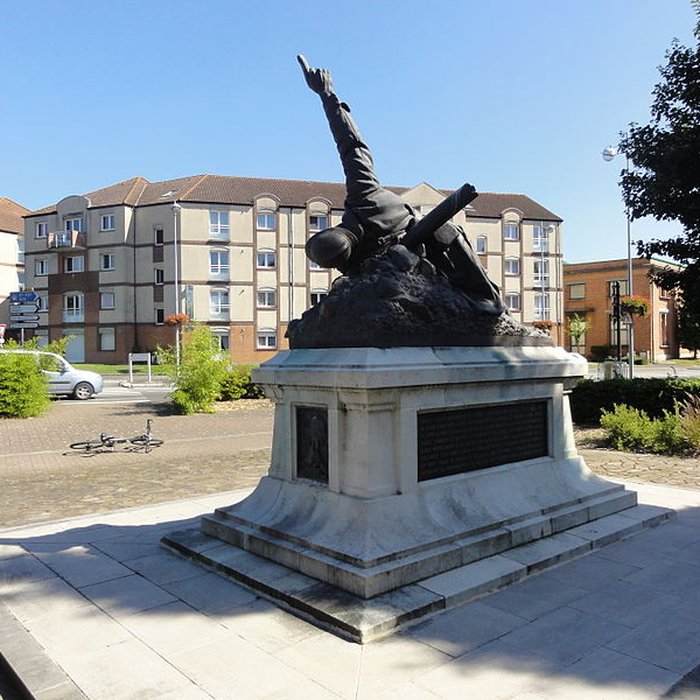 Photo de Monument au soldat Marche à Bully-les-Mines