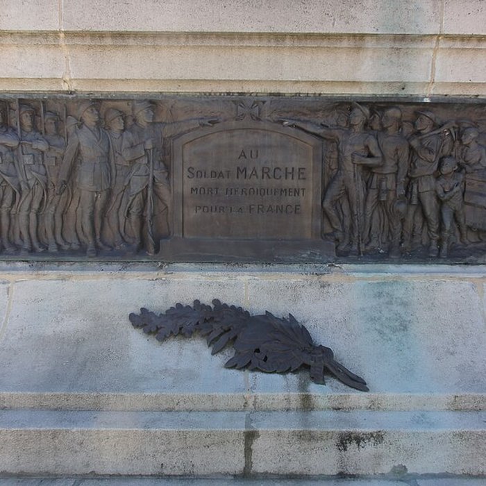 Photo de Monument au soldat Marche à Bully-les-Mines