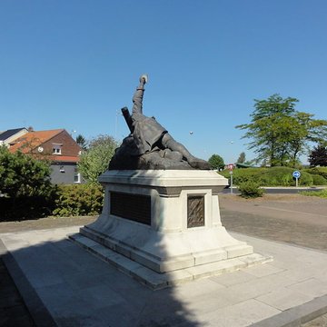 Monument au soldat Marche à Bully-les-Mines