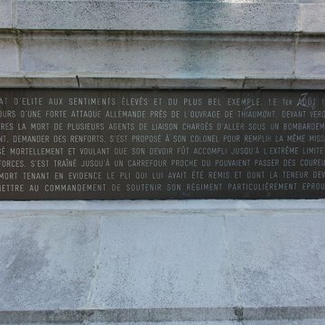 Monument au soldat Marche à Bully-les-Mines