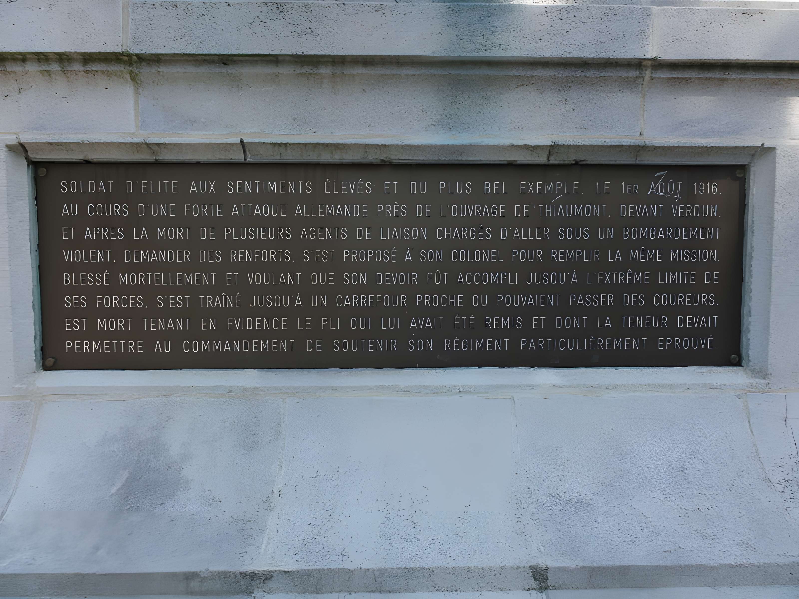 Monument au soldat Marche à Bully-les-Mines