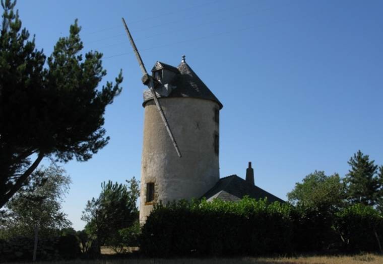 Photo de Moulin à vent de Billion à Ambon
