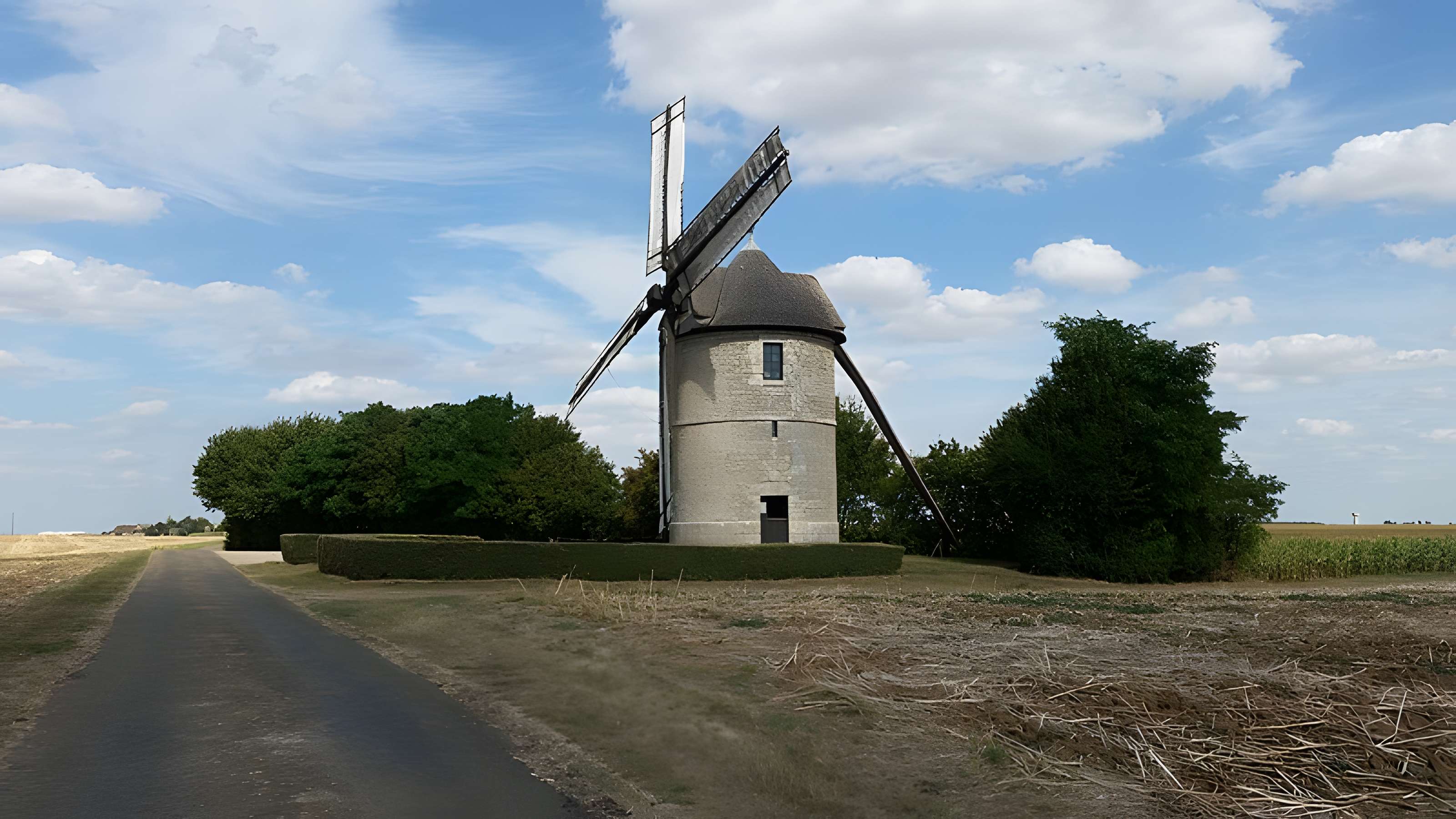 Moulin à vent de Frouville-Pensier