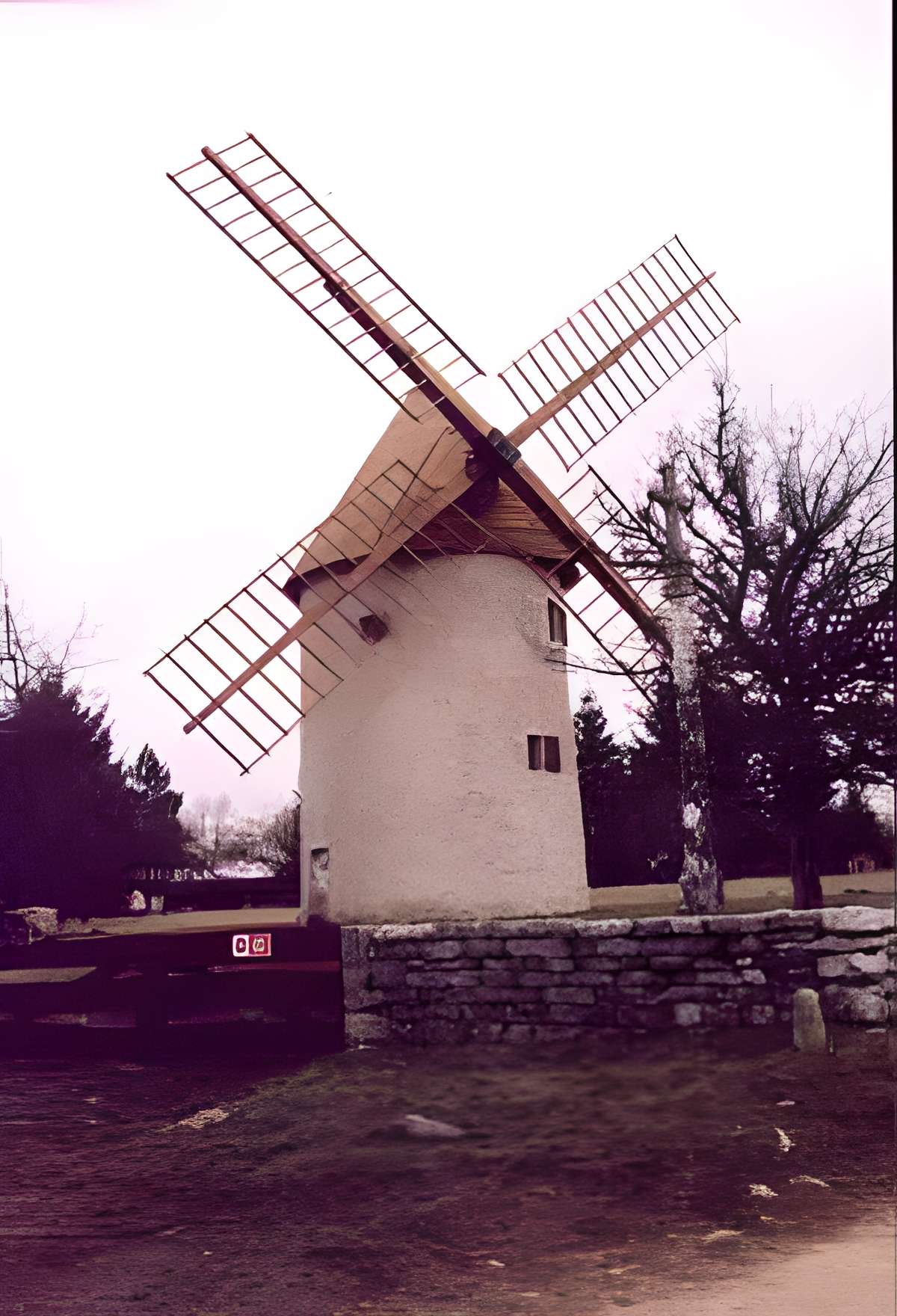 Moulin à vent de Montceau-et-Écharnant 
