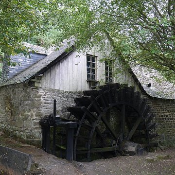 moulin de champs a ambrieres les vallees