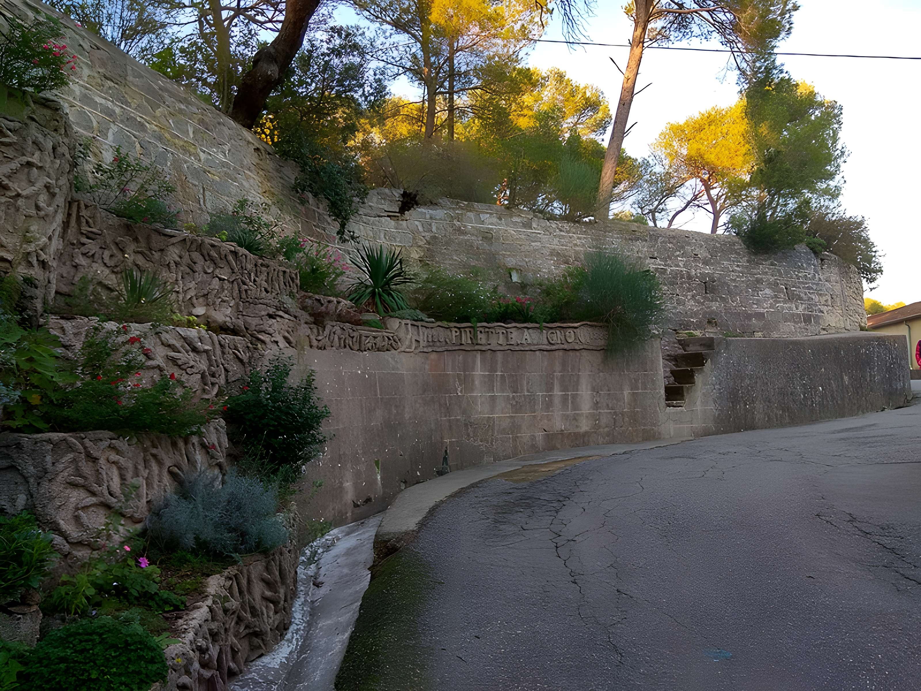 Abbaye Saint-Michel de Frigolet