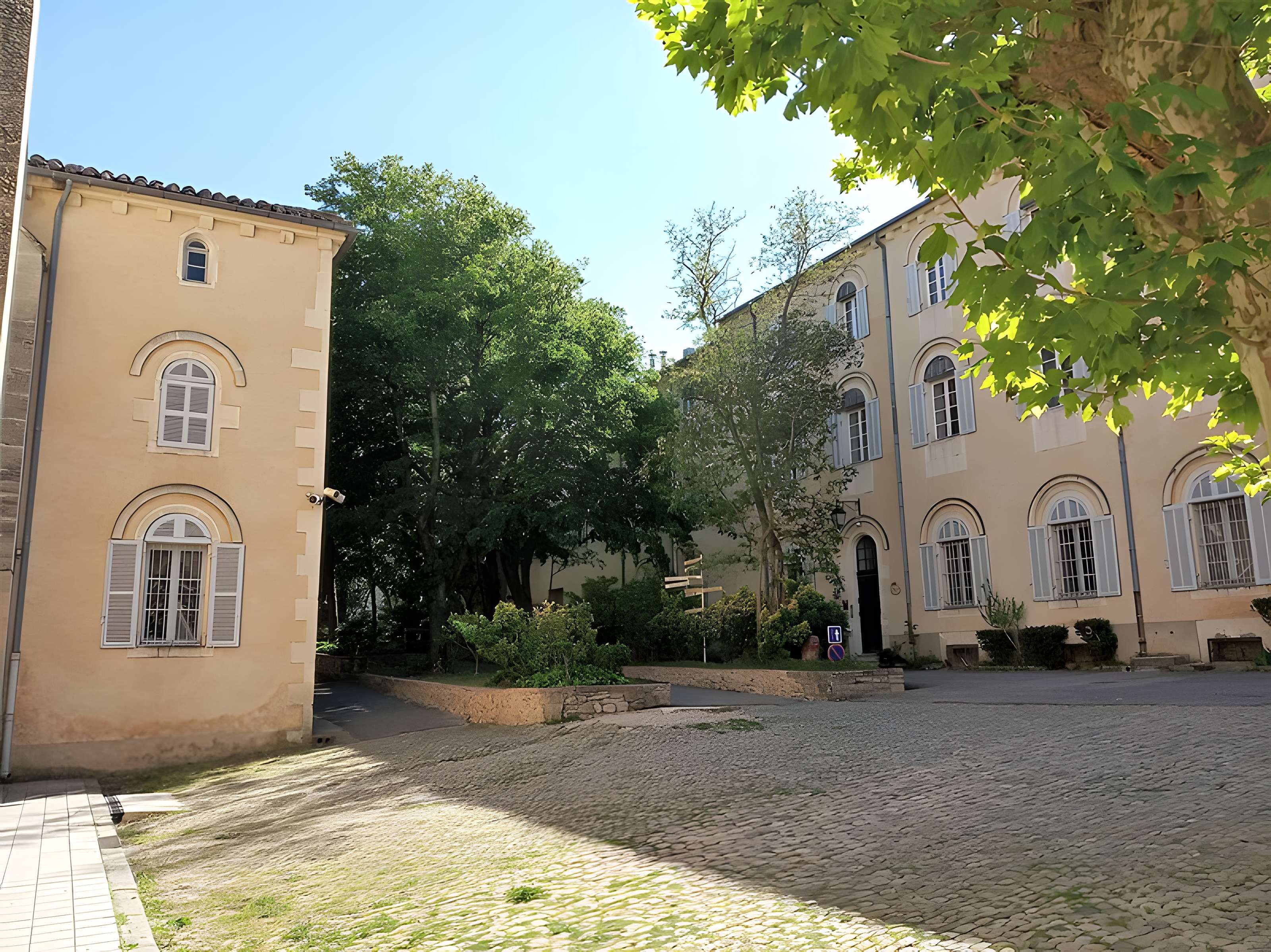 Abbaye Saint-Michel de Frigolet
