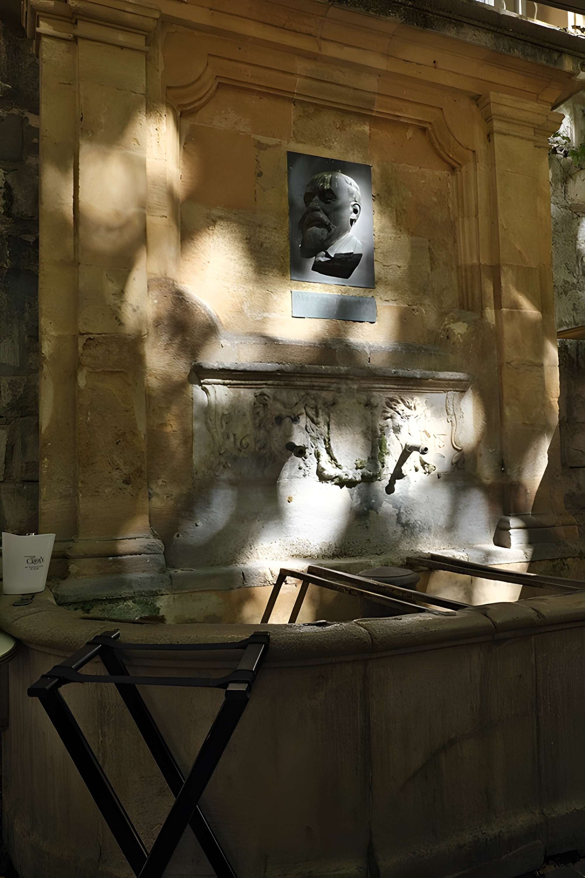 Mur romain, Rue Gaston-de-Saporta à Aix-en-Provence