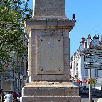 Obélisque commémoratif de Chalon-sur-Saône