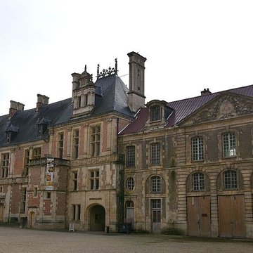 Palais archiépiscopal de Sens