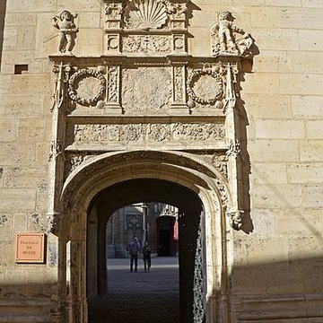 Palais archiépiscopal de Sens