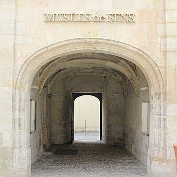 Palais archiépiscopal de Sens