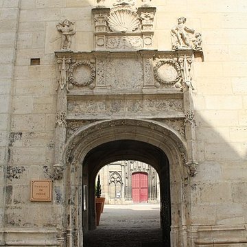 Palais archiépiscopal de Sens