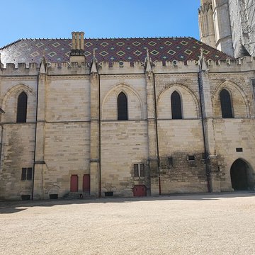 Palais archiépiscopal de Sens