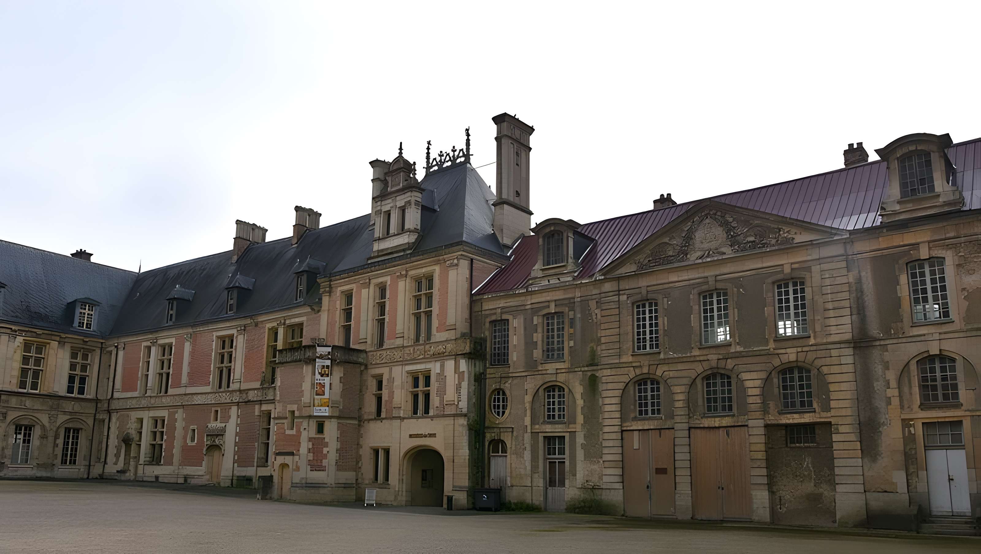 Palais archiépiscopal de Sens