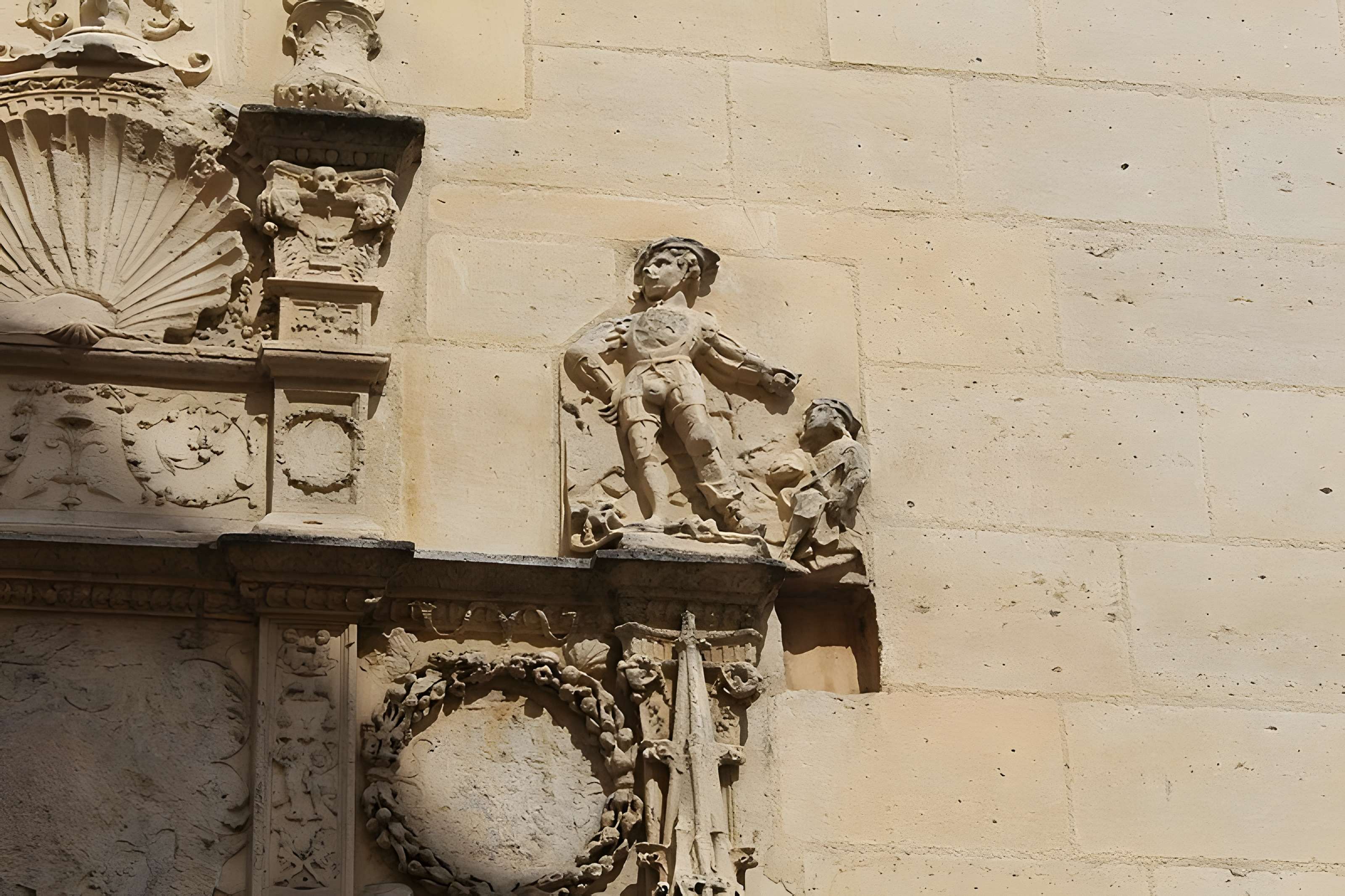 Palais archiépiscopal de Sens