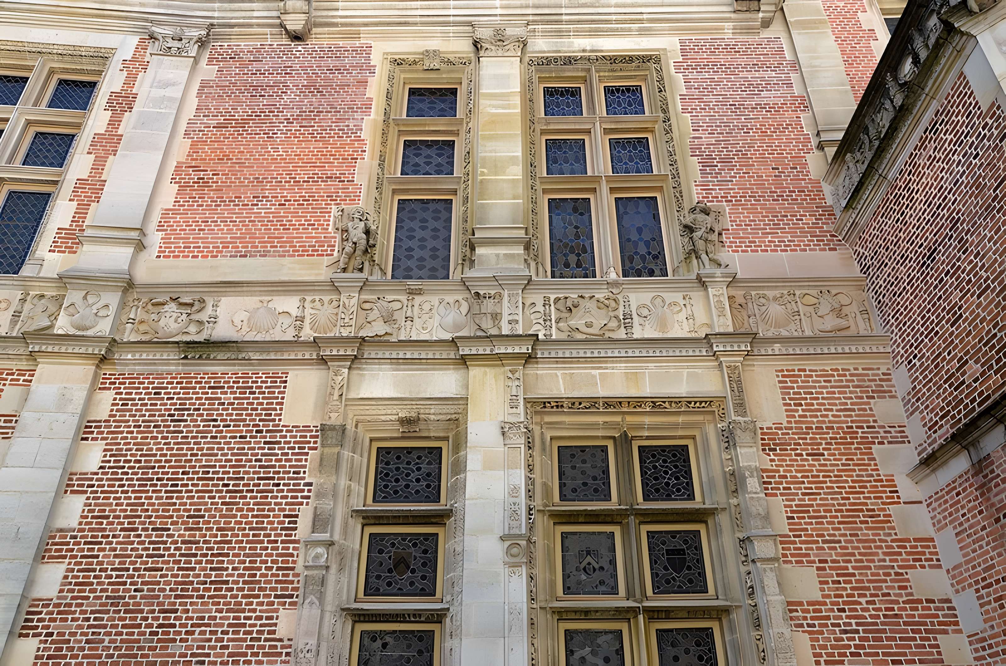 Palais archiépiscopal de Sens