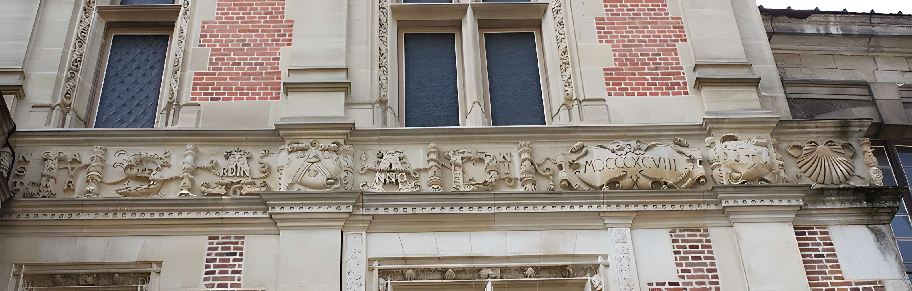 Palais archiépiscopal de Sens