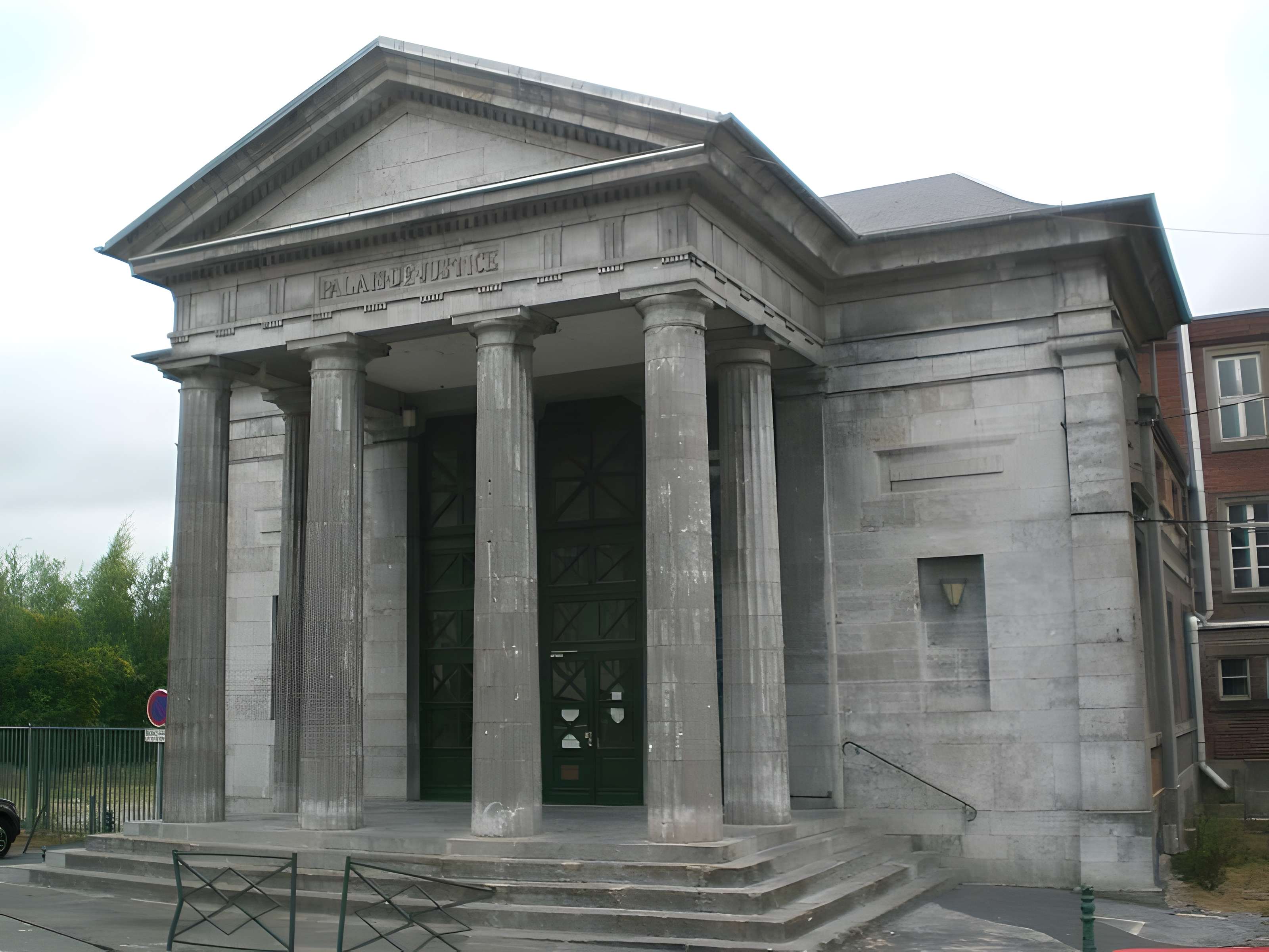 Palais de justice d'Avesnes-sur-Helpe 
