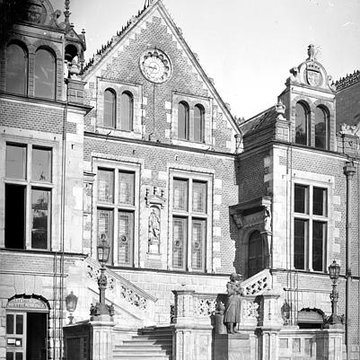 Hôtel des Créneaux à Orléans
