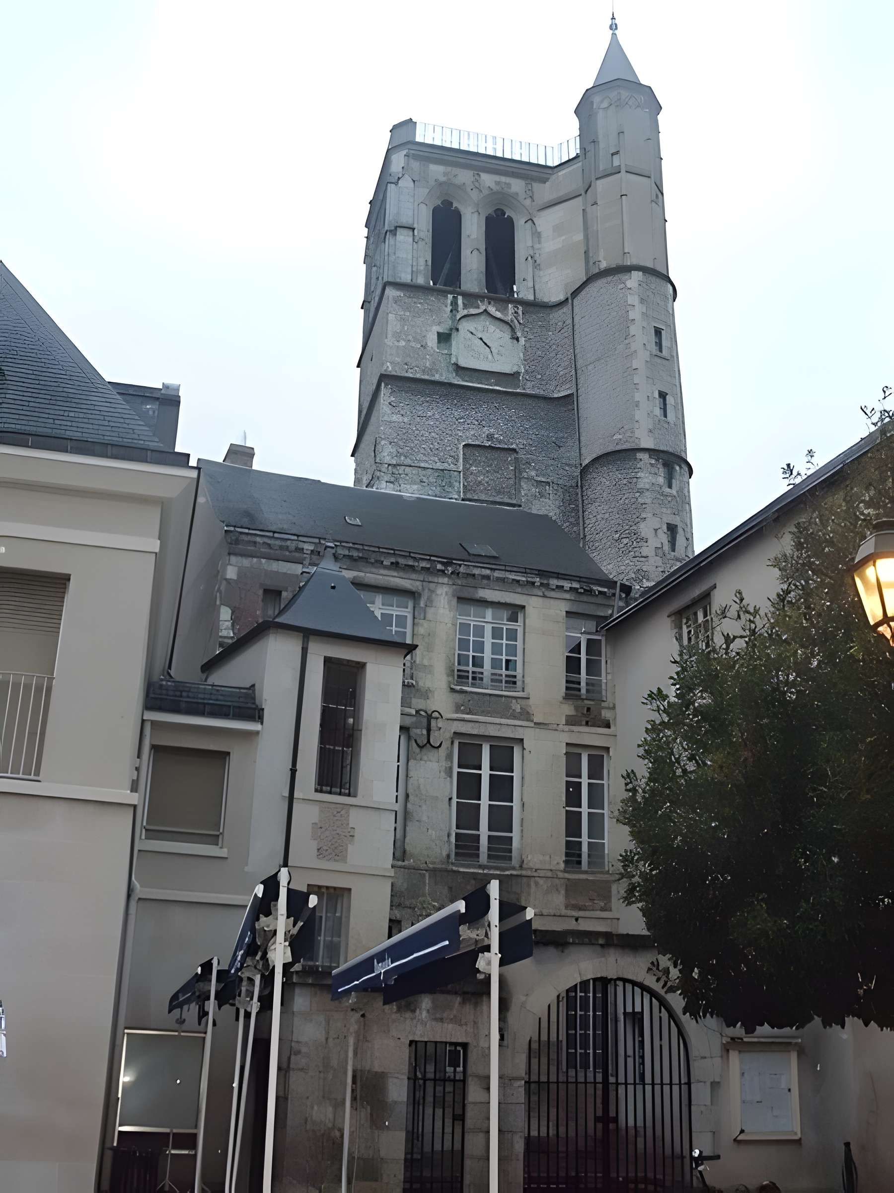 Hôtel des Créneaux à Orléans