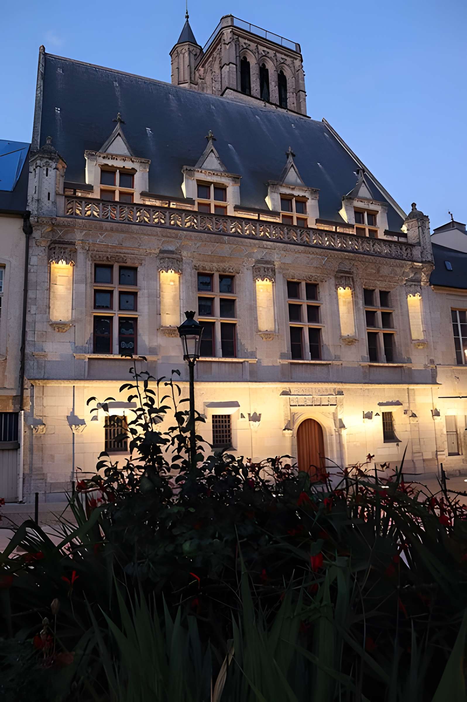 Hôtel des Créneaux à Orléans