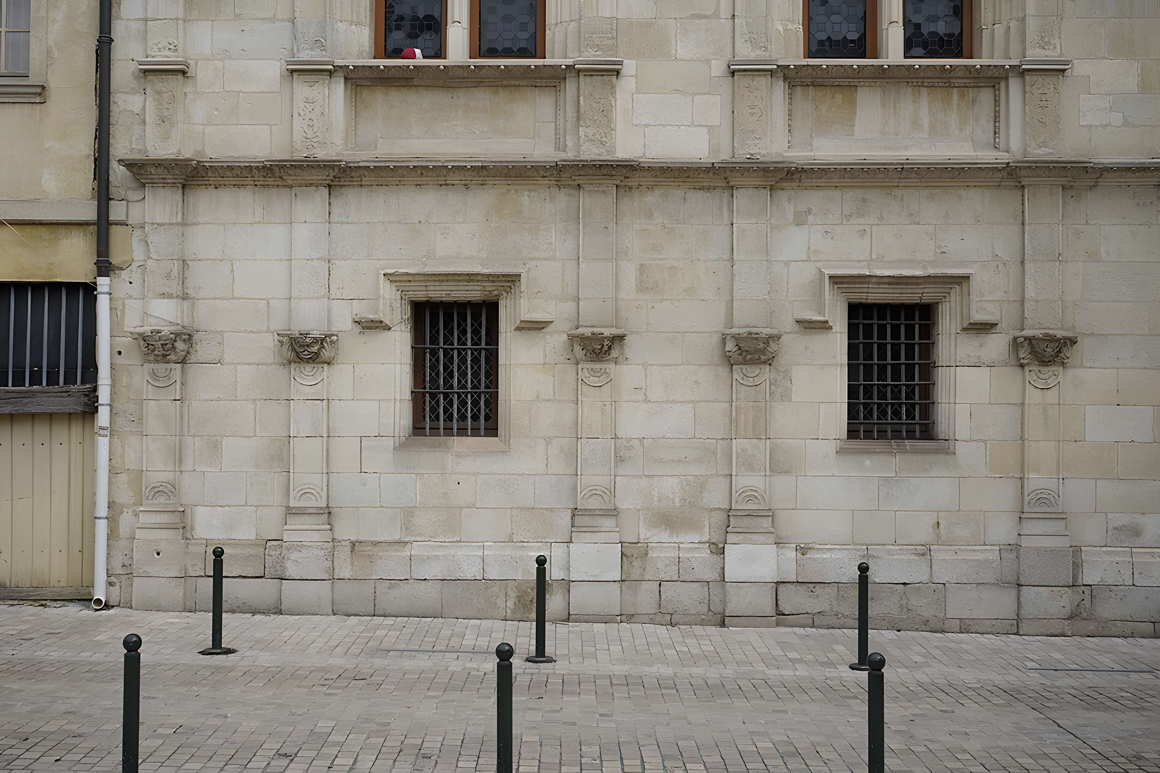 Hôtel des Créneaux à Orléans