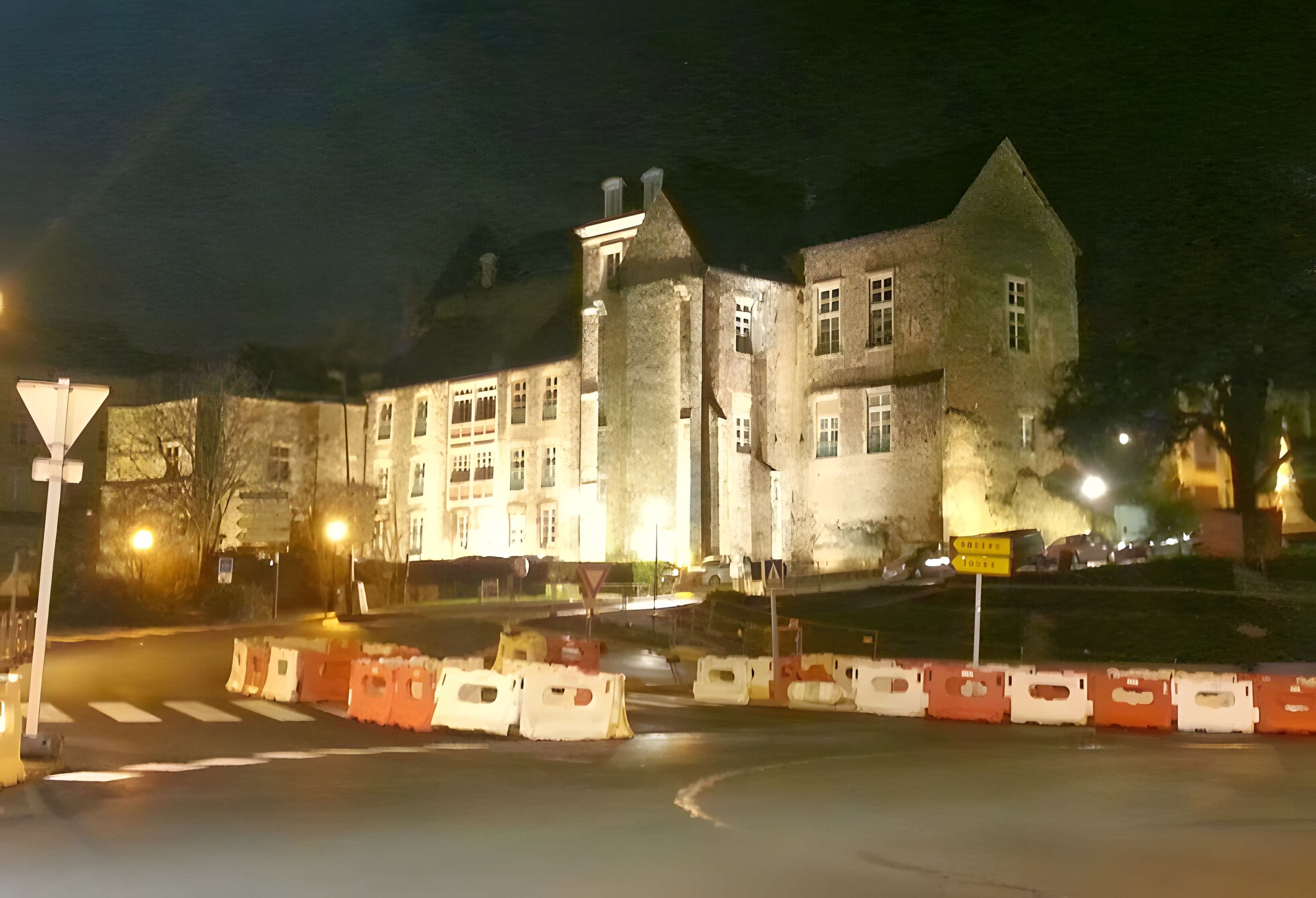 Château des Comtes du Maine