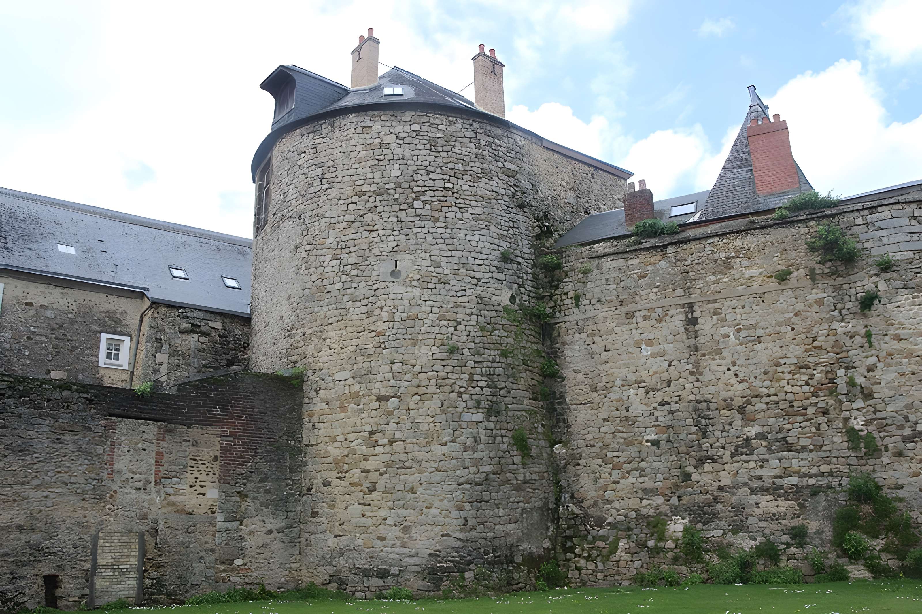 Château des Comtes du Maine