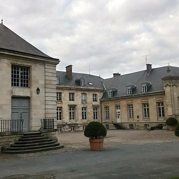 Palais épiscopal dAmiens