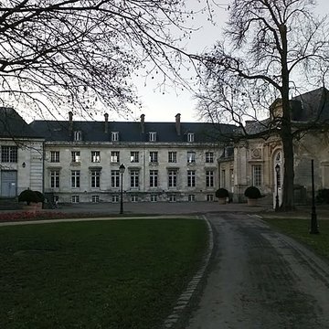 Palais épiscopal dAmiens