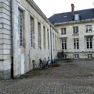 Palais épiscopal dAmiens