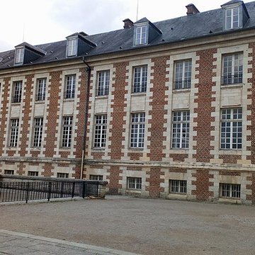 Palais épiscopal dAmiens