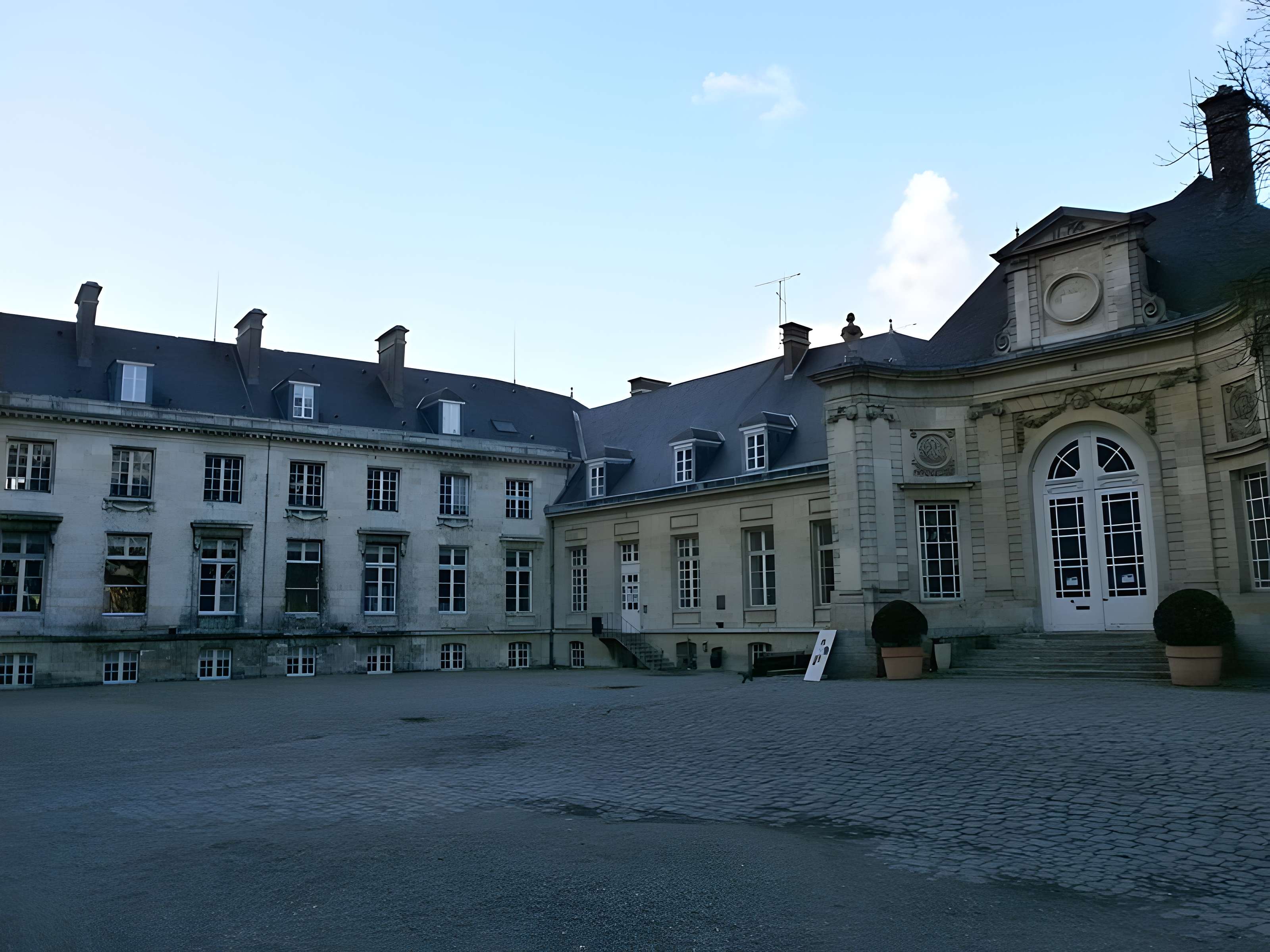 Palais épiscopal d'Amiens