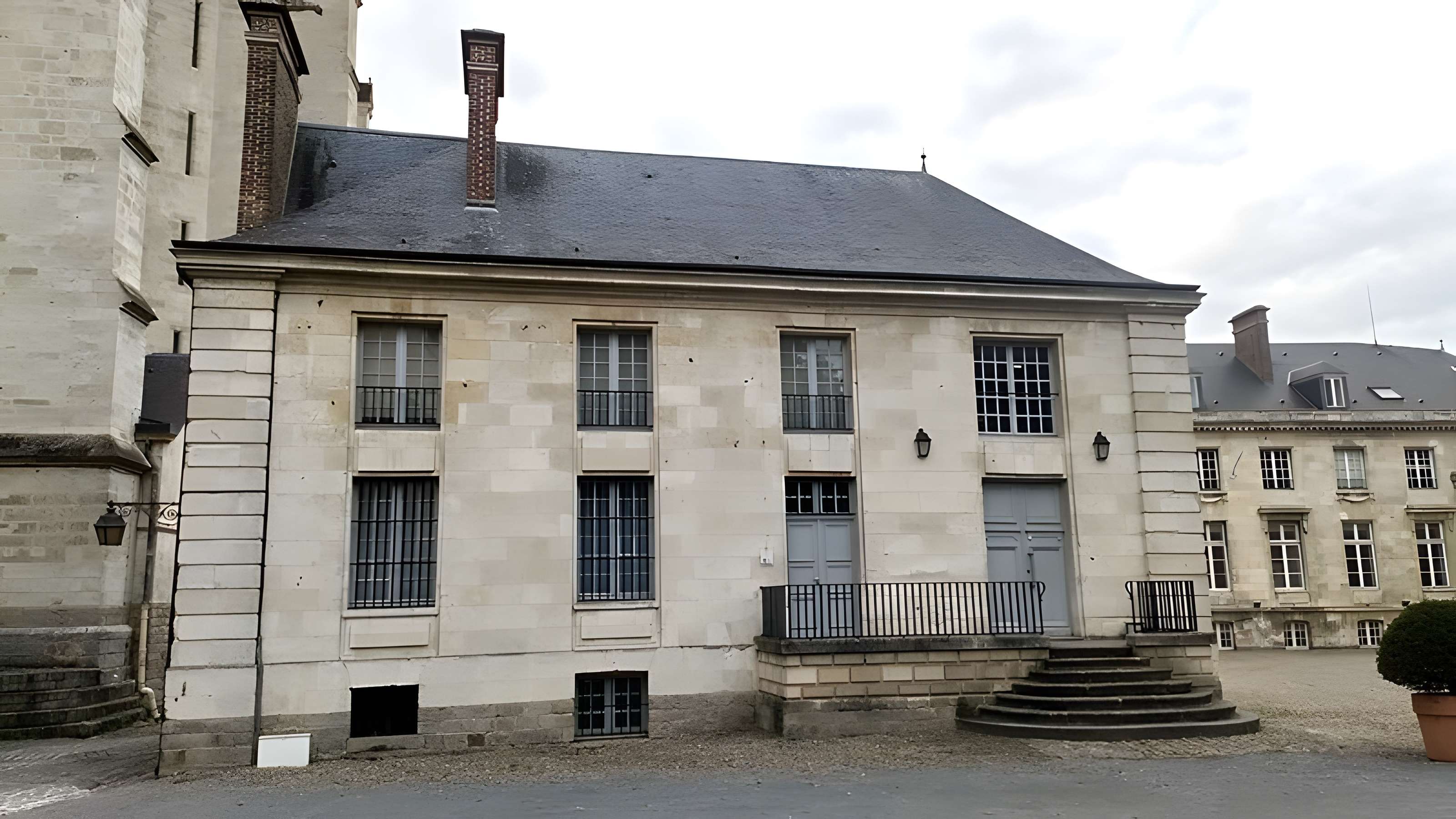 Palais épiscopal d'Amiens