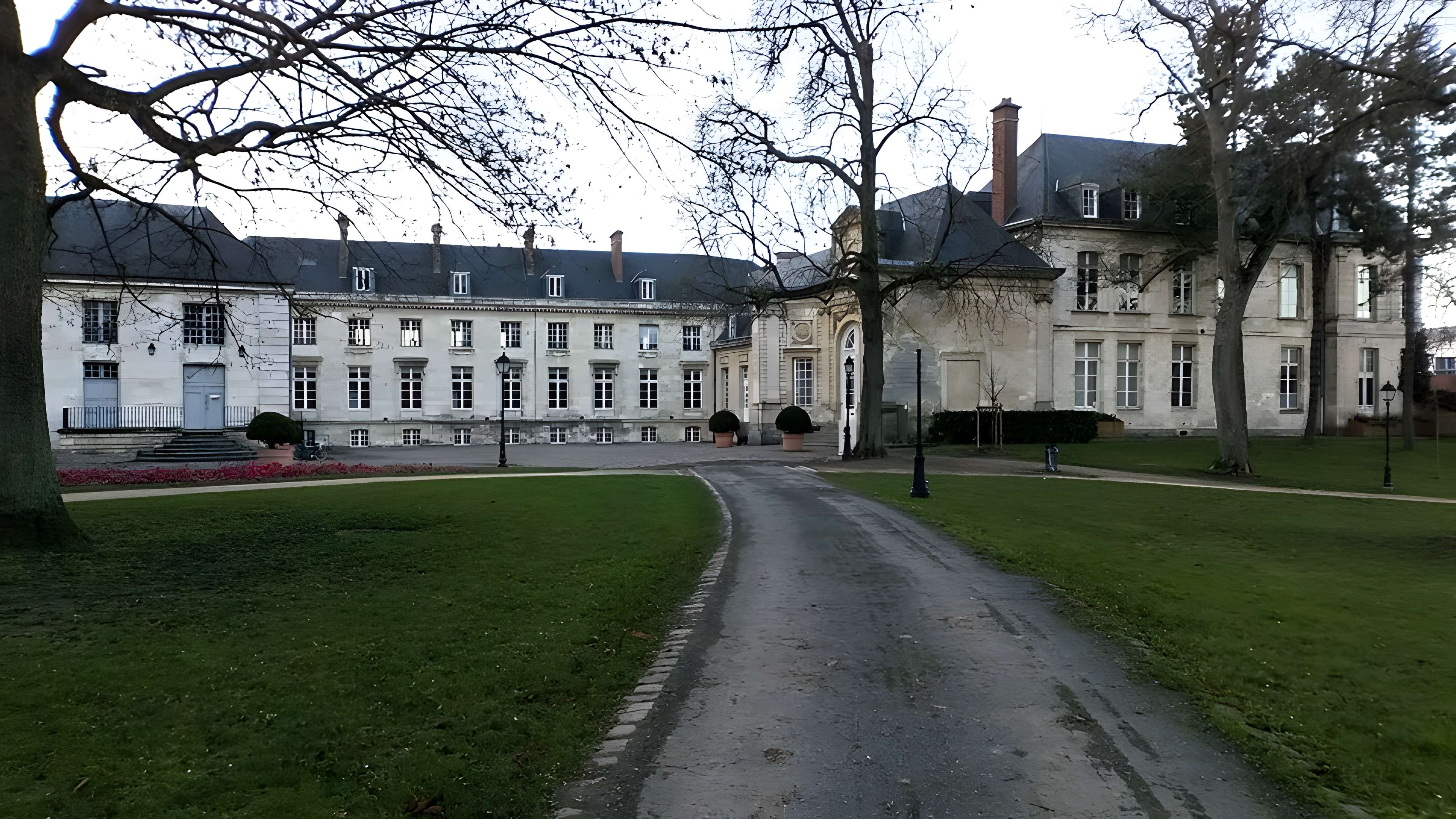 Palais épiscopal d'Amiens