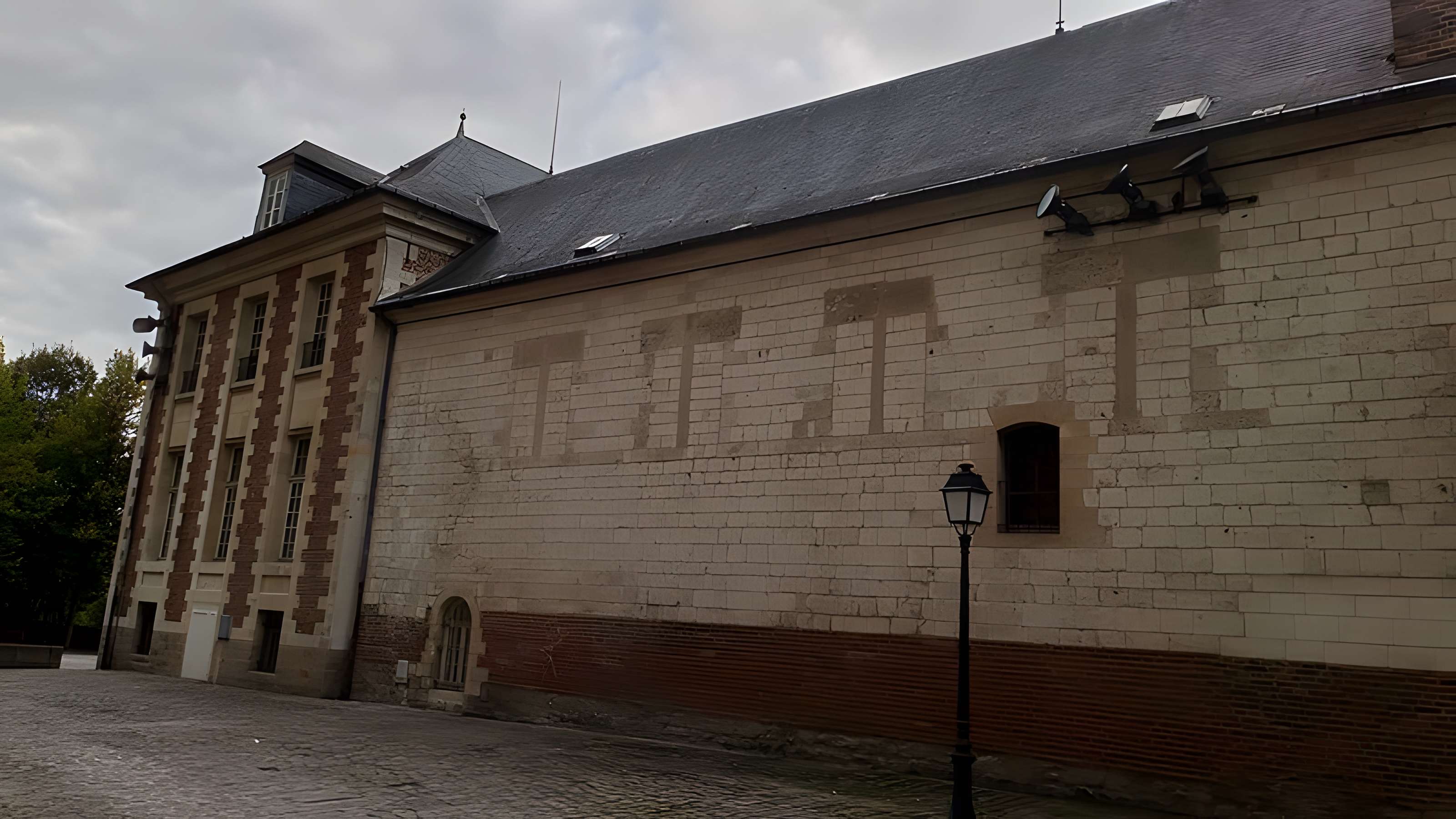 Palais épiscopal d'Amiens