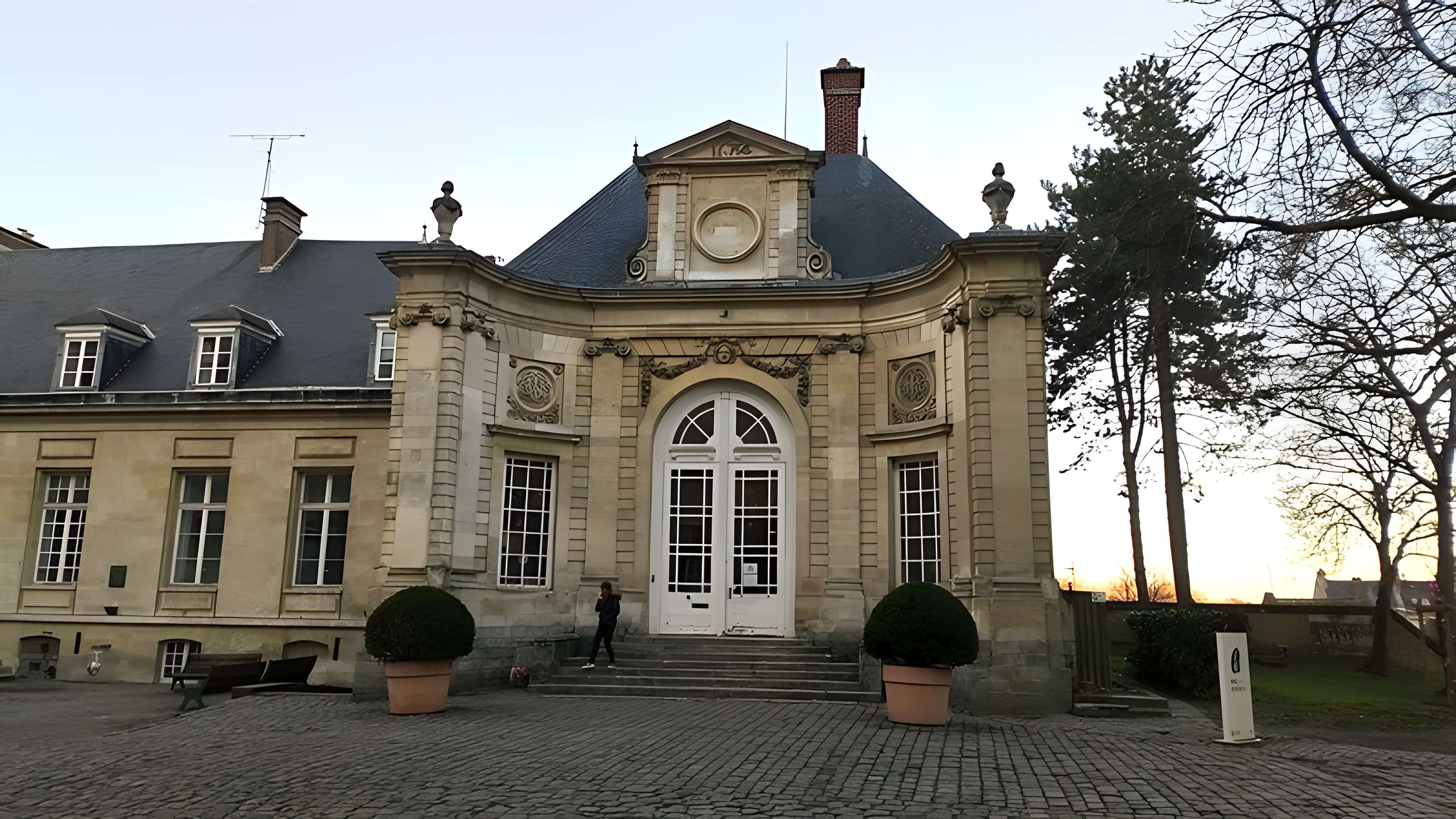 Palais épiscopal d'Amiens