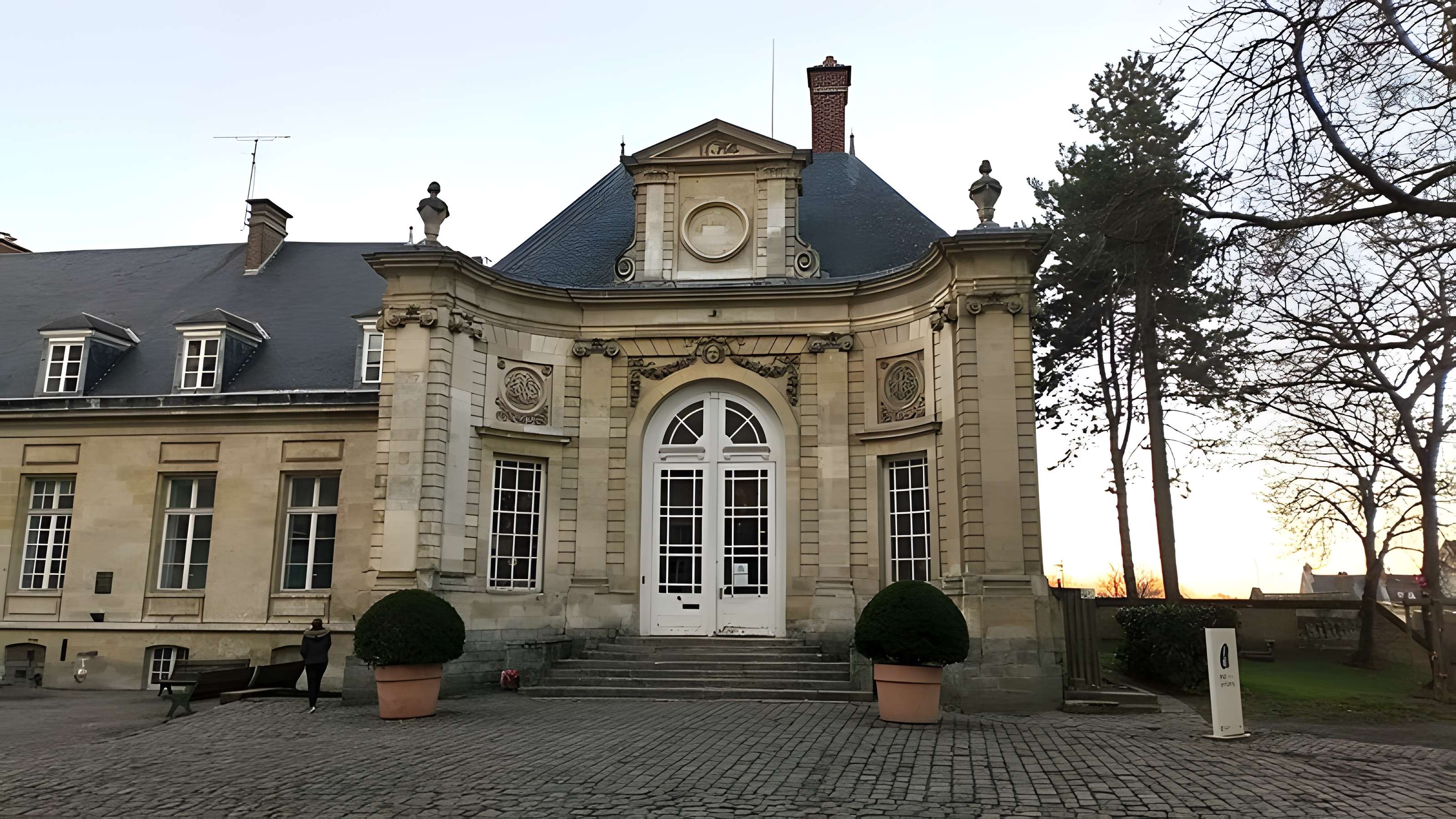 Palais épiscopal d'Amiens